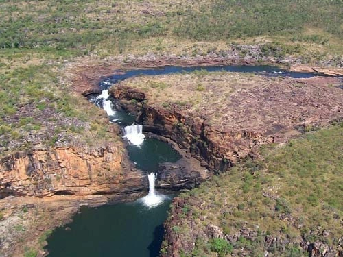 Chiêm ngưỡng thác nước 4 tầng tuyệt đẹp ở australia