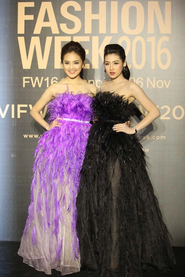 Dàn hoa á hậu kiêu sa trên thảm đỏ vietnam international fashion week