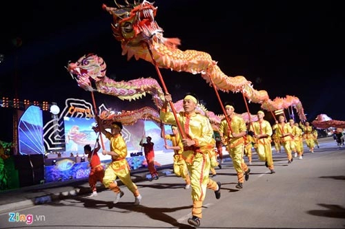 Đêm hội carnaval hạ long tràn ngập màu sắc