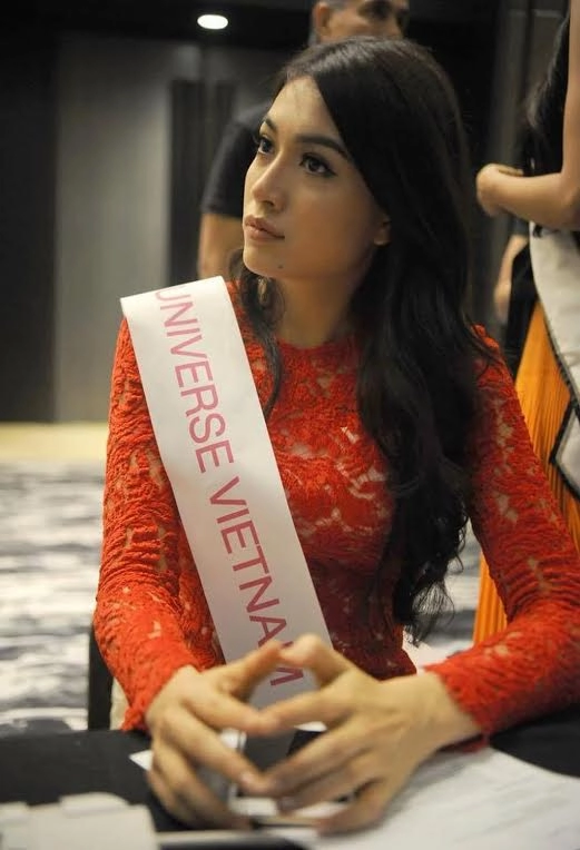 Lệ hằng lọt top 20 phủ sóng trên mạng xã hội miss universe 2016