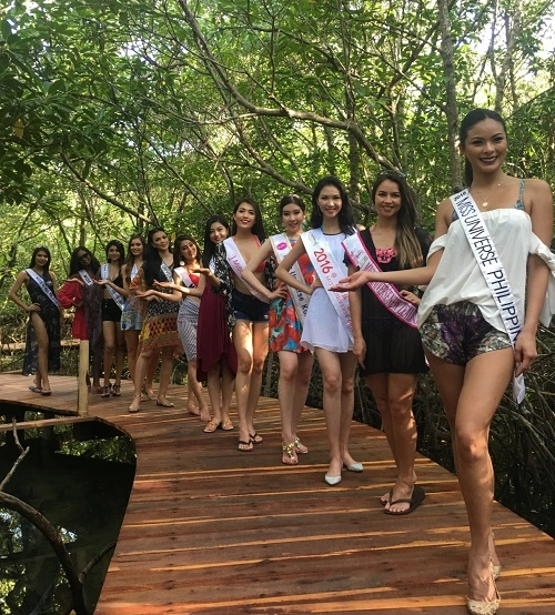 Lệ hằng tự tin đọ sắc bikini bên đối thủ miss universe