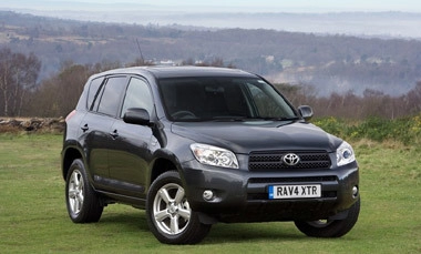  phiên bản toyota rav4 và yaris cho năm mới 