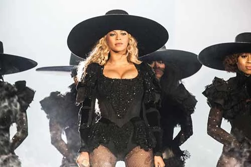 Tủ đồ ấn tượng của beyonce trong formation world tour