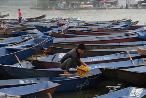 Bến yến chùa hương ngày giáp tết