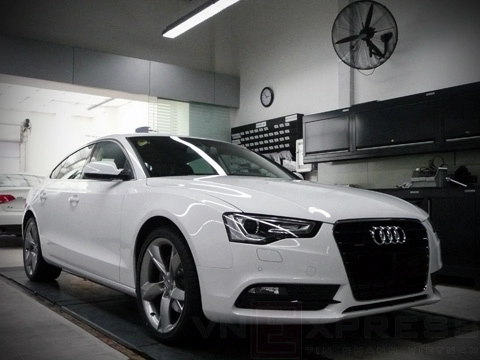  đập hộp audi a5 sportback chính hãng tại việt nam 