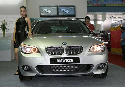  euro auto khuyến mãi cho bmw 523i sport 