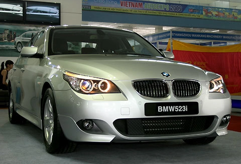  euro auto khuyến mãi cho bmw 523i sport 