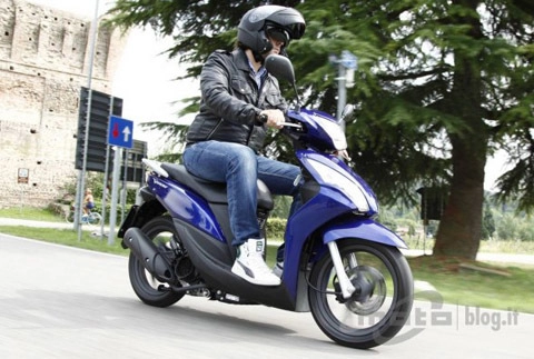  honda vision - scooter nhật giá rẻ ở châu âu 