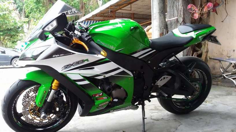 Kawasaki zx10-r trắng xanh long lanh