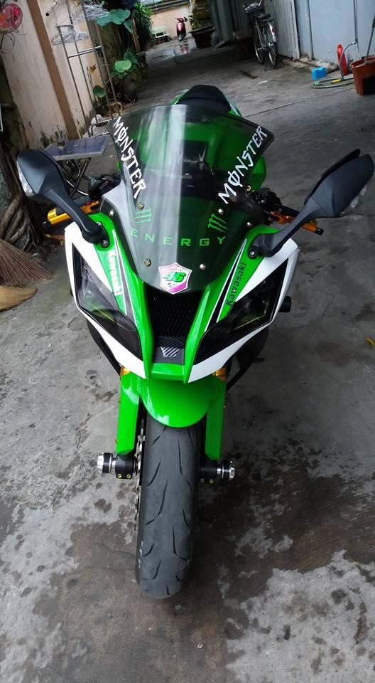 Kawasaki zx10-r trắng xanh long lanh