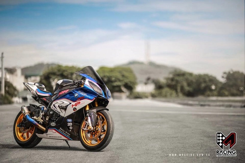 M-racing performance tiếp tục giới thiệu bộ ảnh đẹp cùng bmw s1000rr