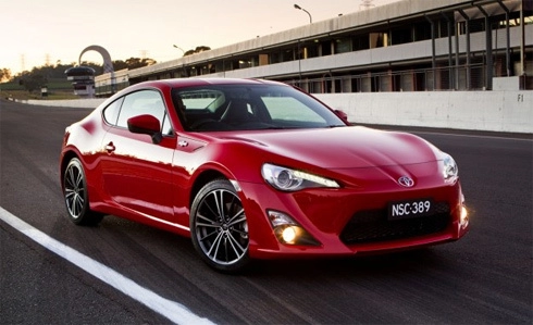  nissan muốn cạnh tranh với toyota 86 