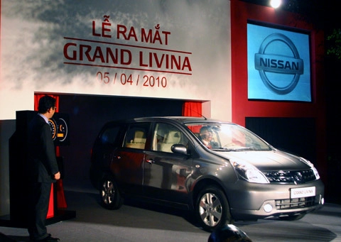  nissan việt nam công bố giá grand livina 