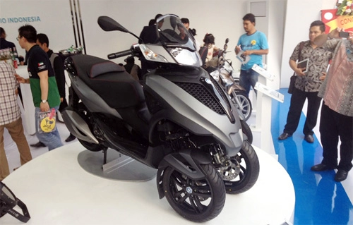  piaggio ra mắt cặp đôi scooter sport tại indonesia 