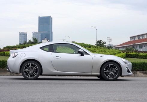  toyota 86 - nét khác lạ cho khách hàng việt 