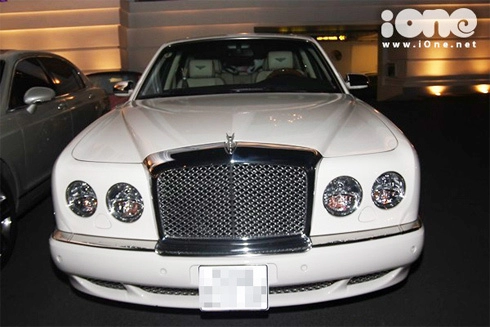  xe siêu sang maybach trong đám cưới jennifer phạm 