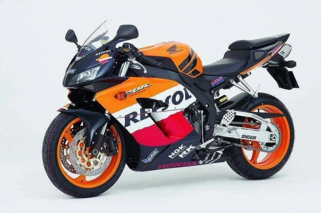 3 chiếc honda cbr1000rr repsol hàng cực hiếm được bán đấu giá để làm từ thiện