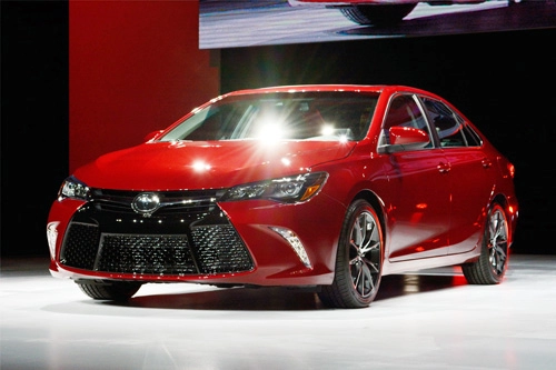  ảnh chi tiết toyota camry 2015 