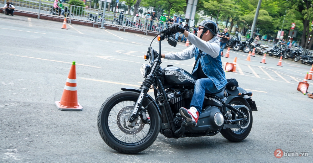 Anh em chơi xe harley-davidson hội tụ đông đảo trong ngày tập huấn kỹ năng lái xe an toàn