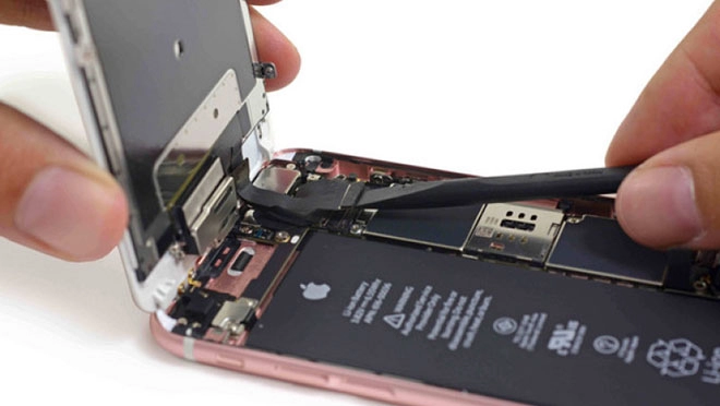 Apple lên tiếng về vấn đề iphone với pin cũ chạy chậm hơn
