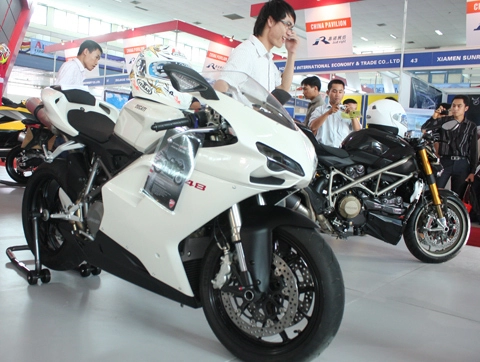  autoexpo 2010 - triển lãm của xe nhập khẩu 