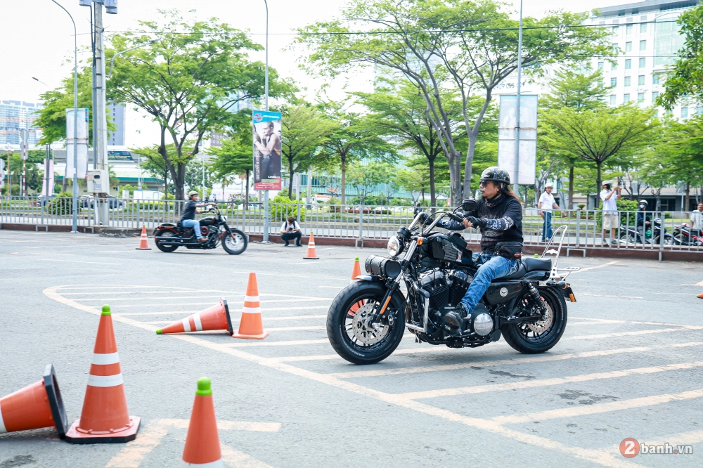 Back to the road trở lại những cung đường cùng chiến mã harley-davidson