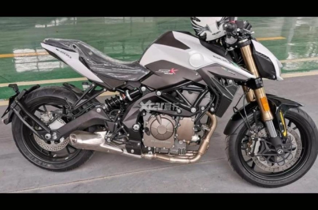 Benelli 600rr lần đầu tiên xuất hiện trên đường