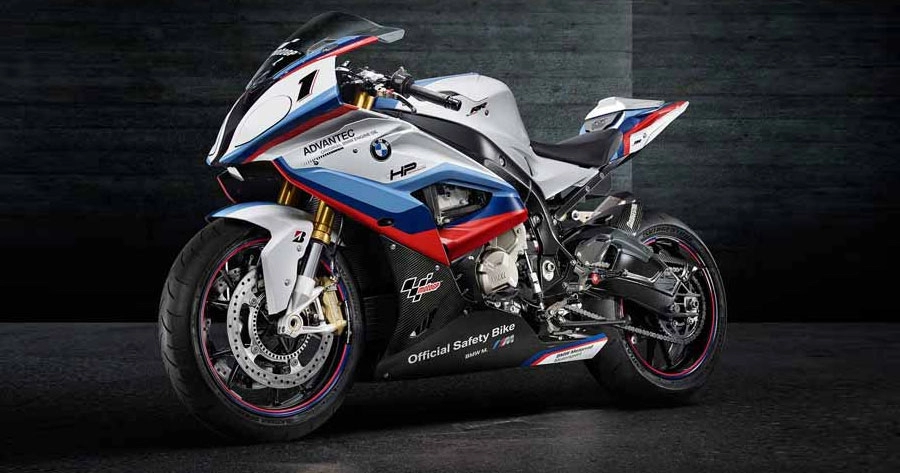 Bmw m1000rr trang bị supercharged tạo ra công suất lên đến 220 mã lực