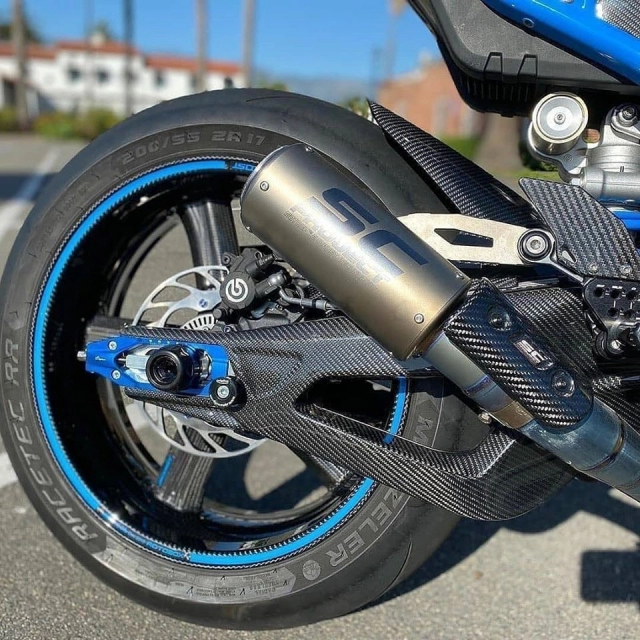 Bmw s1000rr 2019 chơi lớn khi trang bị full carbon