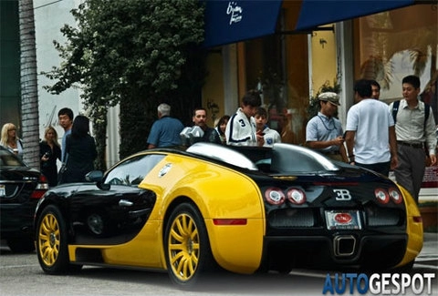  bugatti veyron màu độc ở beverly hills 