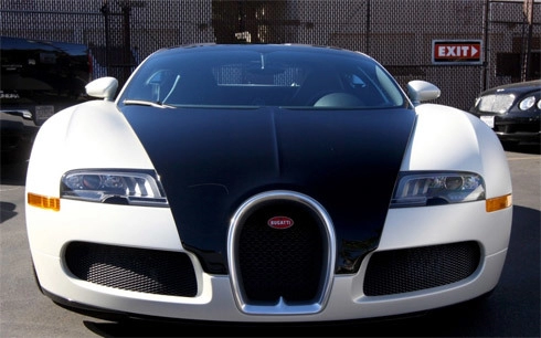  bugatti veyron phiên bản độc màu trắng đen 