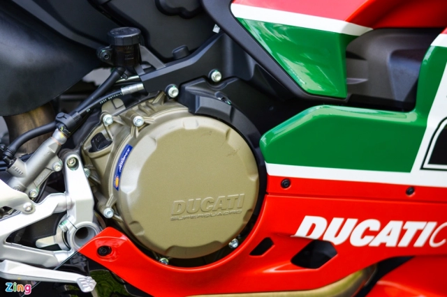 Cận cảnh ducati panigale v2 bayliss tại việt nam