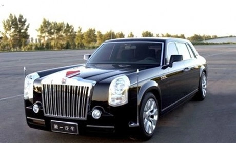  cận cảnh hồng kỳ hqe limousine 