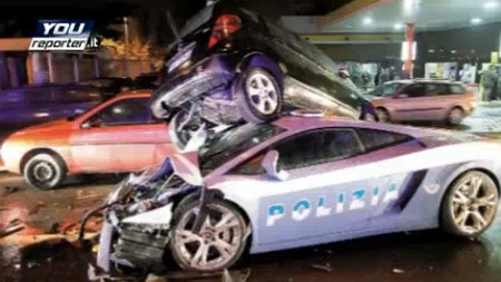  cảnh sát italy phá siêu xe lamborghini 