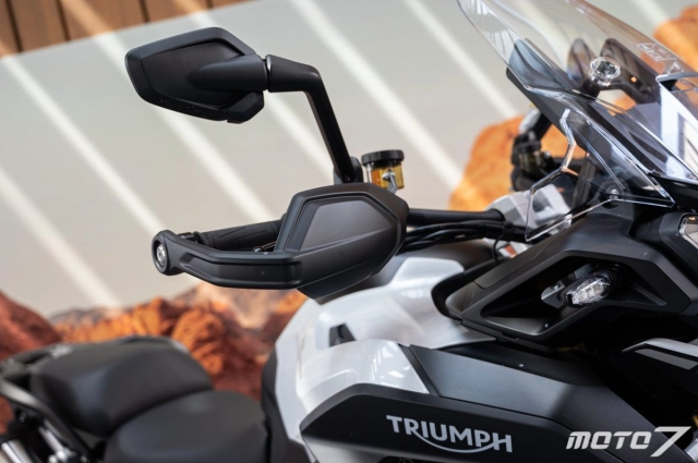 Chi tiết triumph tiger 1200 2022 - vua hổ trang bị radar phát hiện điểm mù chính thức ra mắt