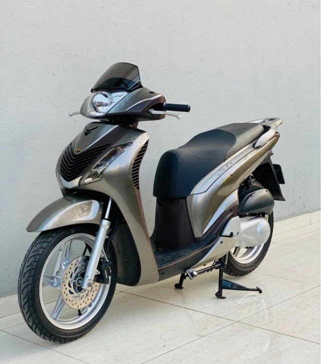 Chiếc honda sh150 này có gì đặc biệt mà trị giá lên tới gần 1 tỷ đồng