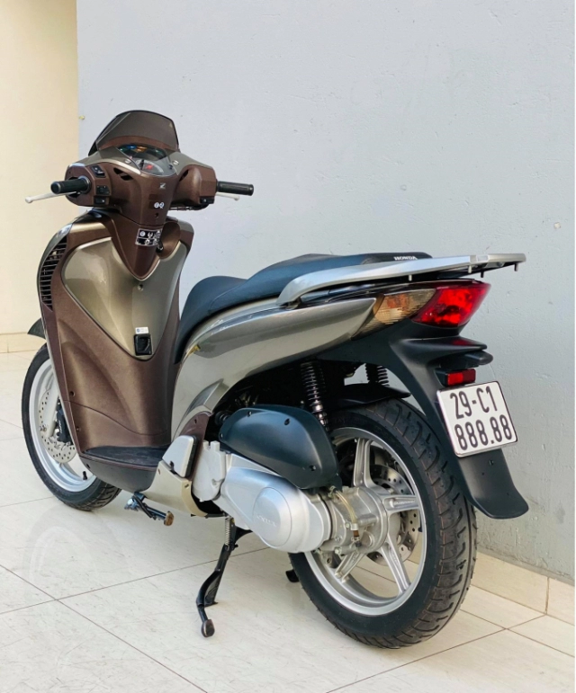 Chiếc honda sh150 này có gì đặc biệt mà trị giá lên tới gần 1 tỷ đồng