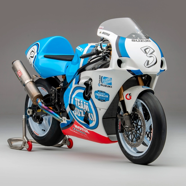 Chiêm ngưỡng suzuki gsx-r750 srad độ của team classic suzuki