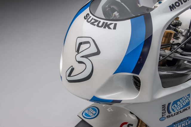 Chiêm ngưỡng suzuki gsx-r750 srad độ của team classic suzuki