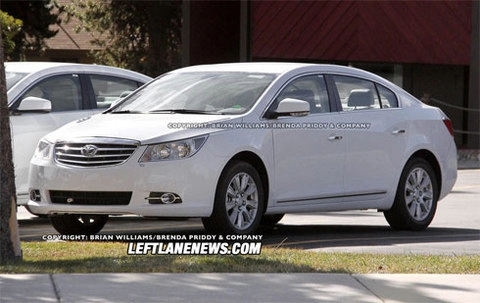  daewoo lacrosse cạnh tranh với toyota avalon 