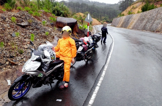 Đi tour trời mưa - những kỹ năng giúp bạn có một chuyến đi an toàn