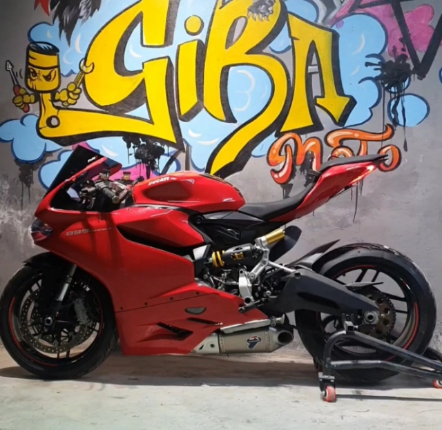 Ducati panigale 899 độ bodykit superleggera v4 của giba moto