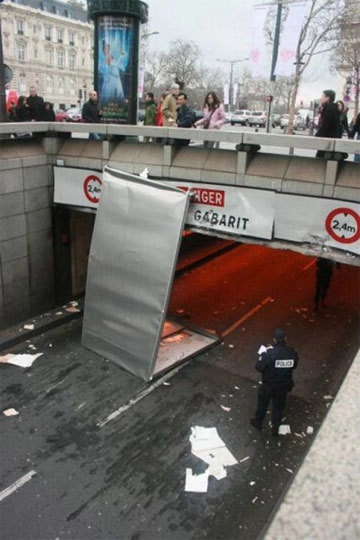  đường hầm đen đủi giữa paris 