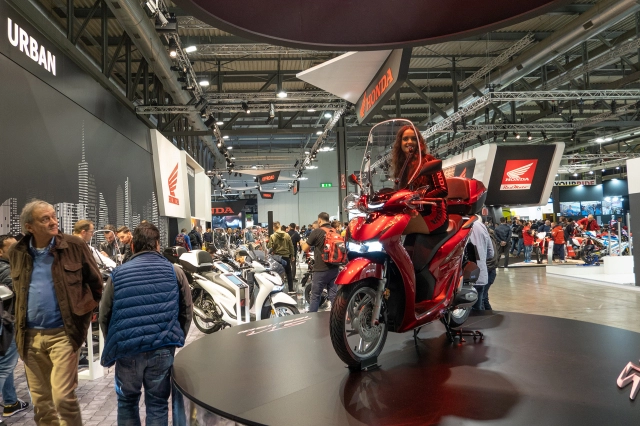 eicma 2019 honda làm thỏa mãn khao khát của mọi tín đồ tốc độ