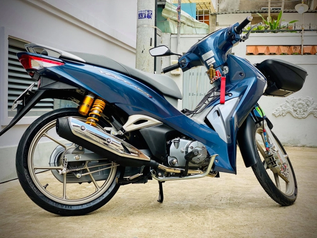 Future 125 độ kiểu gì mà toàn đồ chơi lạ