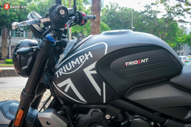 Gần 100 chiếc triumph trident 660 tại việt nam bị triệu hồi vì chân chống nghiêng