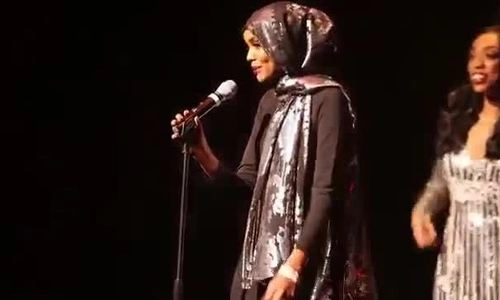  halima aden - người mẫu đạo hồi phá bỏ giới hạn của làng mốt 