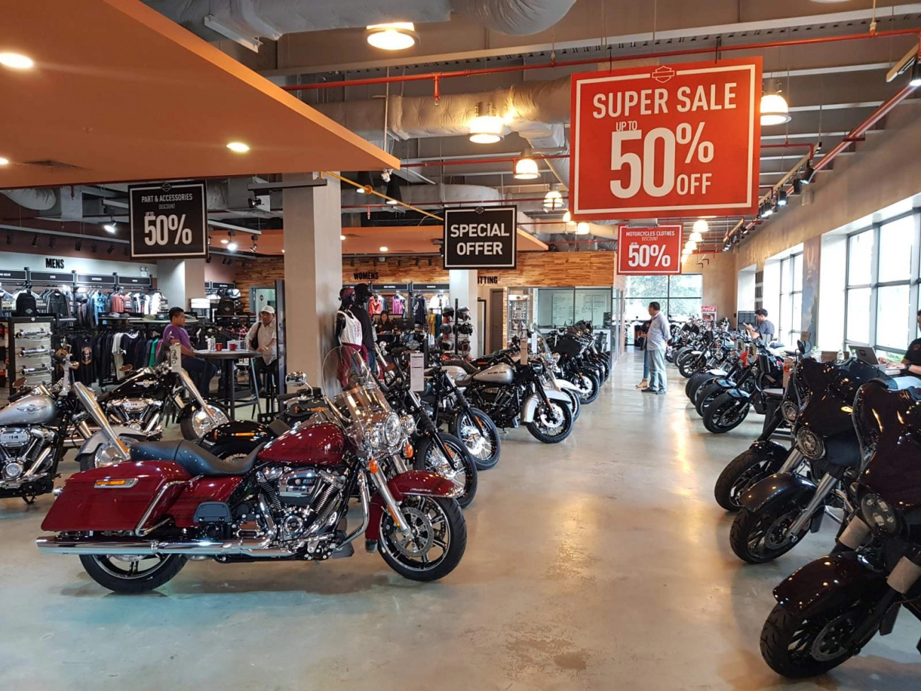 Harley-davidson giới thiệu phương pháp mua xe tại nhà có 1 0 2 cùng nhiều ưu đãi hot tháng 4