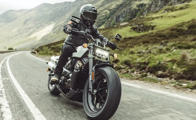 Harley-davidson sportster s 2021 trình làng với vóc dáng siêu ngầu