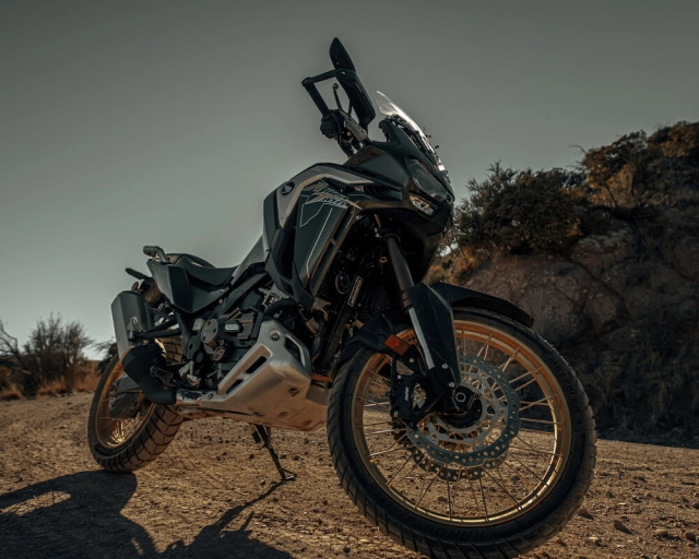 Honda africa twin được giới thiệu bộ phụ kiện 100 off-road